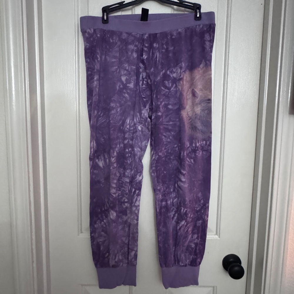 TALKING TO THE MOON tie dye LEGGINGS
DOLLS KILL X THE MOUNTAIN - Picture 2 of 4